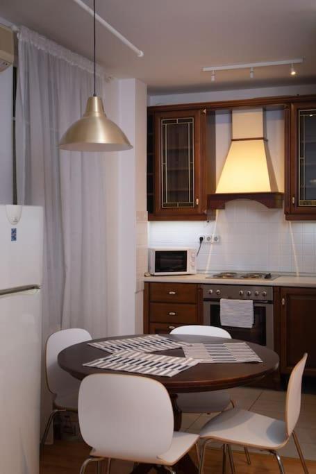 Cozy Nest With Free Parking Budapest